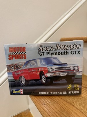 Revell 85-4916 SOX & MARTIN 67 PLYMOUTH GTX CAR MODEL KIT SEALED BOX