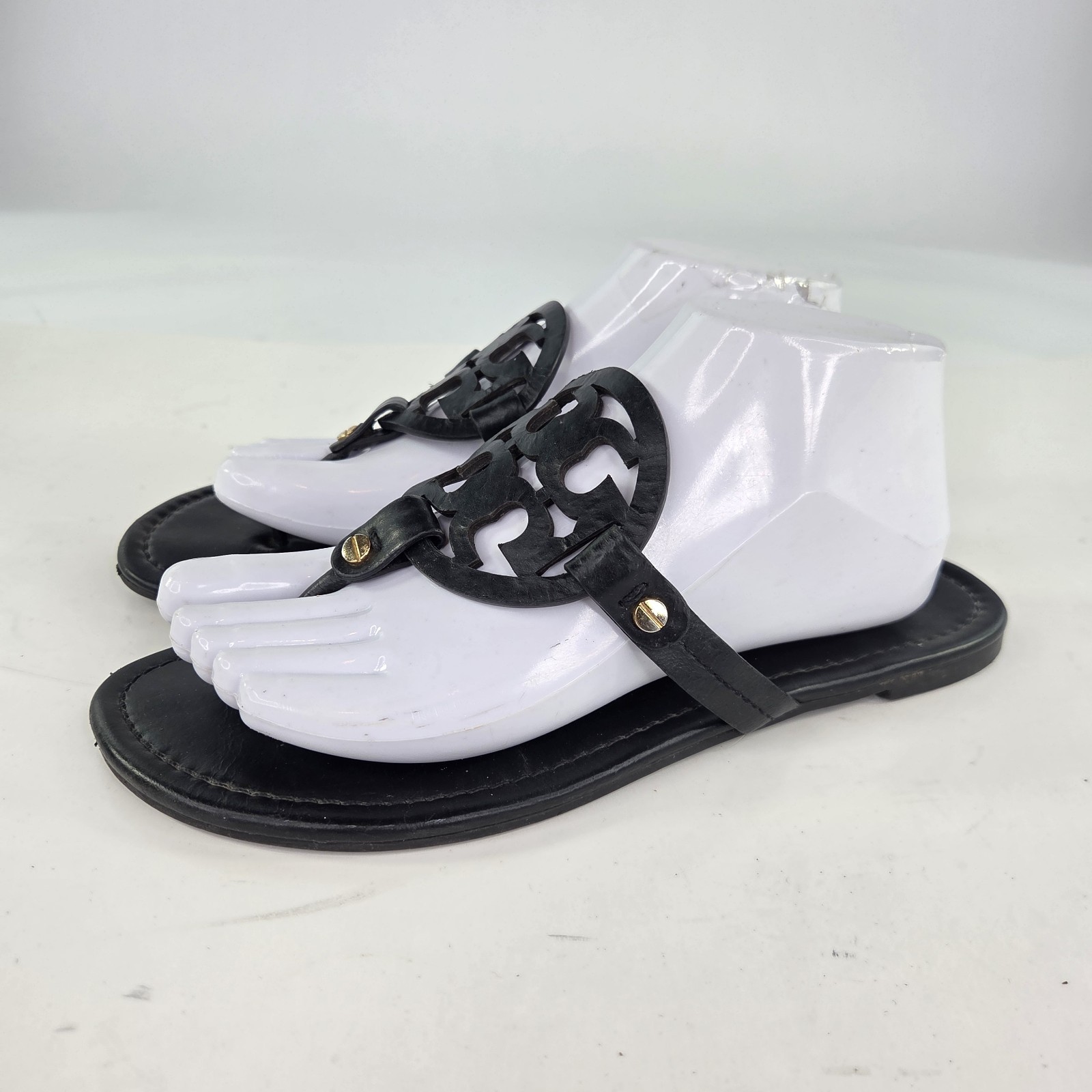 Tory Burch Millet Thong Sandals Womens US 9 M Black Leather Flip-Flops Flat Shoe thumbnail 3