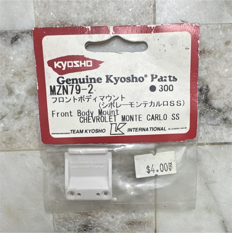 Kyosho Mini-Z Front Body Mount Chevrolet Monte Carlo SS White 1:28 MZN79-2