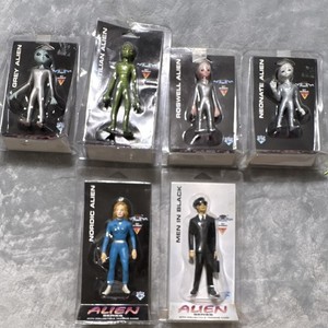 Shadowbox Alien | eBay