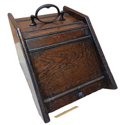 Vintage Messing & Holz KOHLE Schaufel SCHAUFEL BOX Messingscharniere DEKORATION Stämme Griff