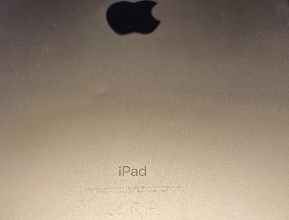 Apple iPad (7th generation) · 32GB · Cellular, Foto 2 von 2