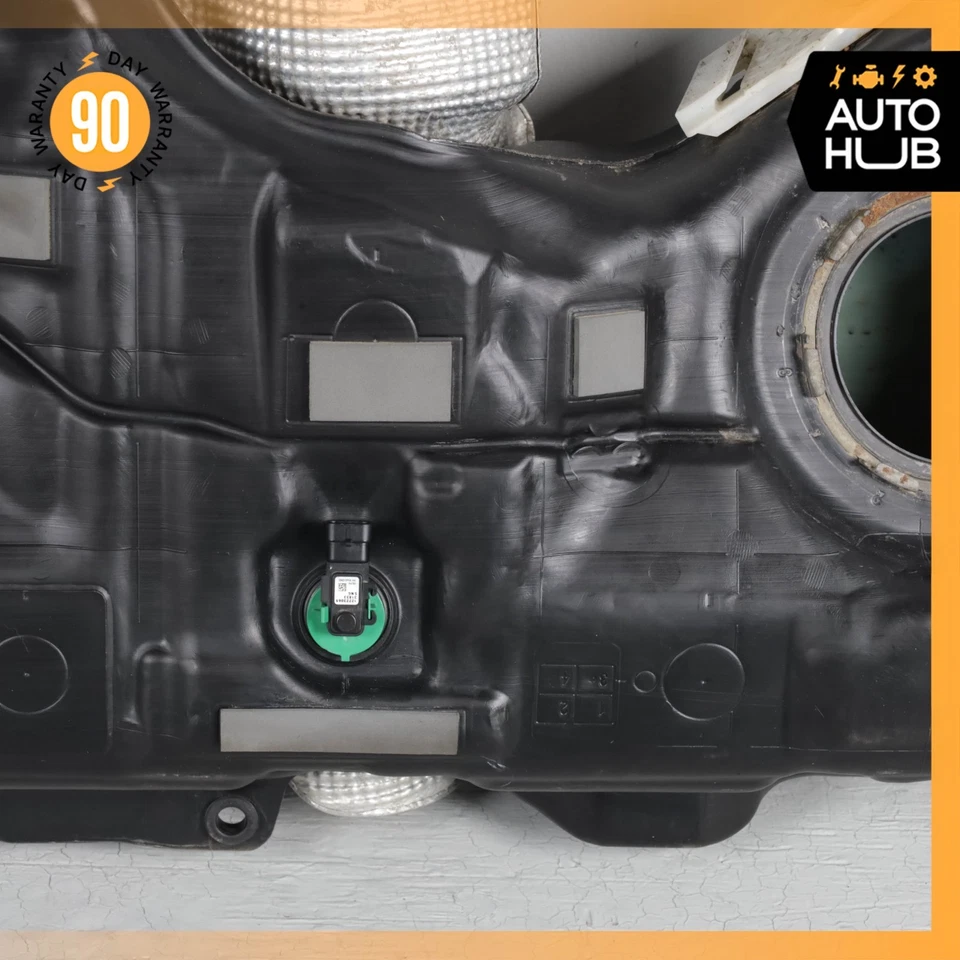 14-19 Mercedes W117 CLA45 GLA45 AMG Fuel Gas Tank Reservoir Assembly OEM - Image 4 of 4