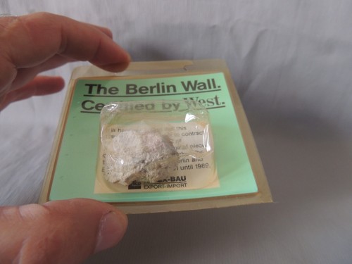 The Berlin Wall Certified by West 1989 - Picture 7 of 9