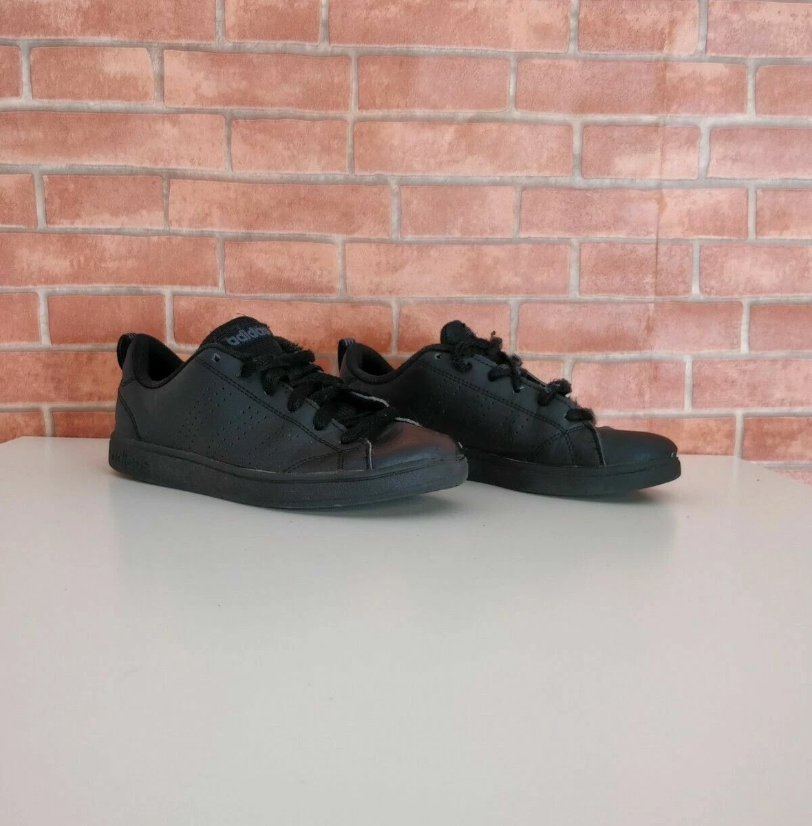 KIDS BOYS ADIDAS ALL BLACK TRAINERS SNEAKERS UK 2 EU 34 SCHOOL