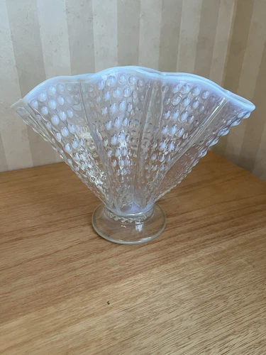 FENTON FRENCH OPALESCENT LARGE HOBNAIL FAN VASE  10” MINT CONDITION