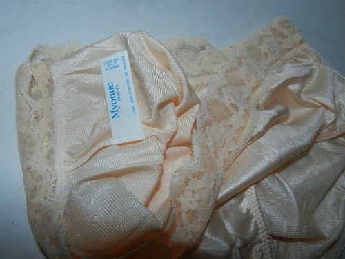 NOS Panties size 6 MYONNE peach lace band nylon granny semi-sheer briefs - Picture 2 of 3