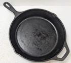 Vintage LODGE USA 8SK Cast Iron 10 Inch Skillet Very Nice Condition