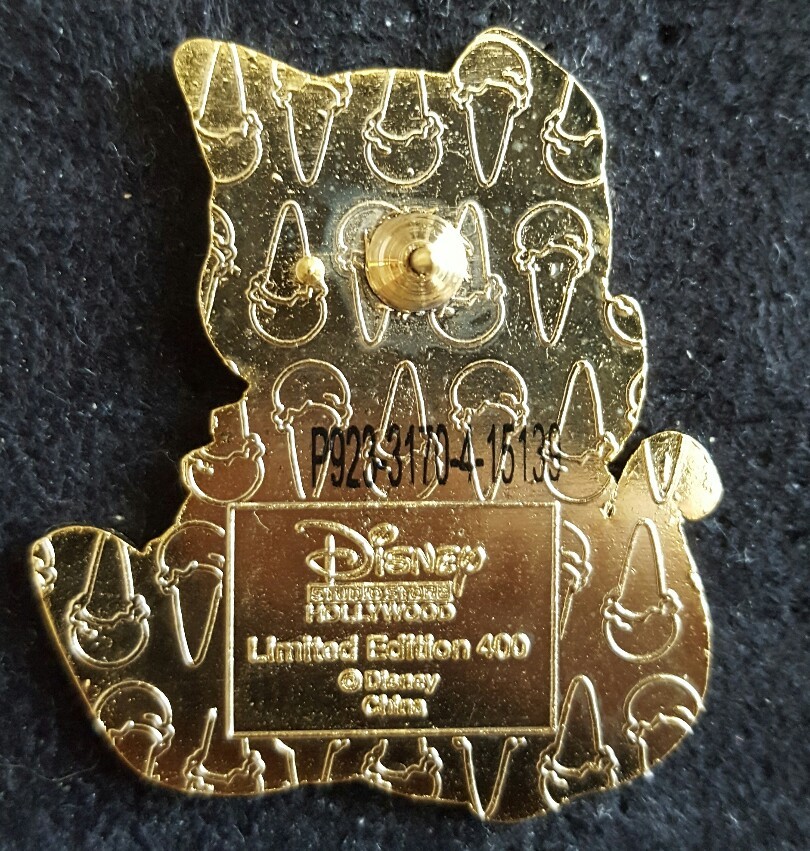 DSSH DSF Pin Trader Delight PTD Baby Daisy DUCK LE 200 Disney GWP Soda