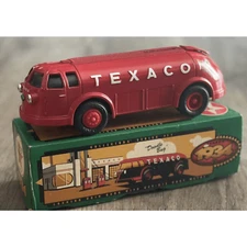 Vintage ERTL 1934 Texaco Diamond T Tanker Doodle Bug Red Diecast Bank New in Box