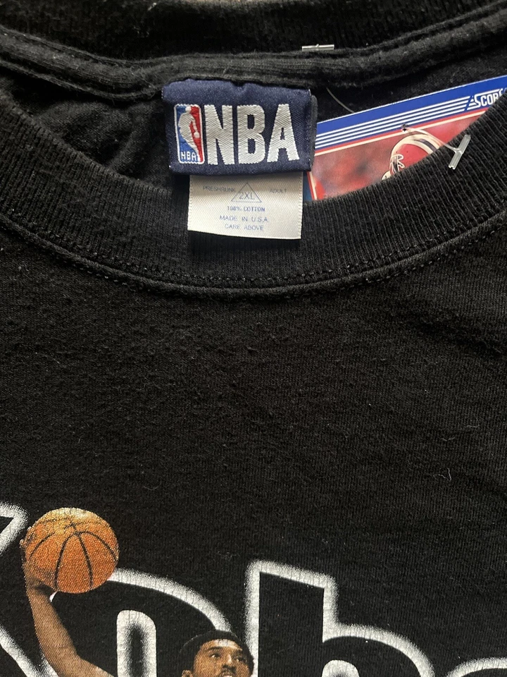 2001-2002 Kobe Bryant #8 Vintage Tee - XXL - Image 4 of 4