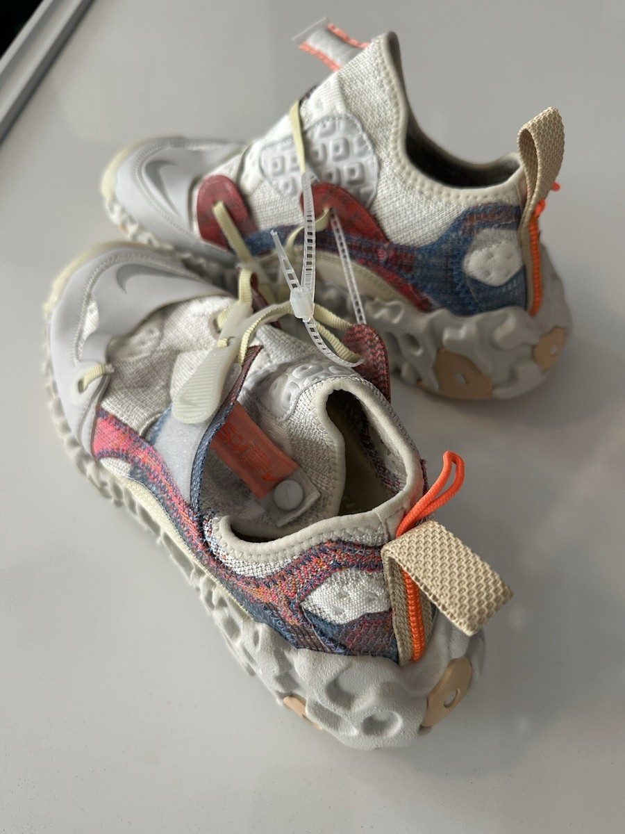 ispa overreact flyknit light bone on feet