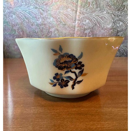 Vintage pagoda by Lenox fluted bowl - Picture 8 of 10