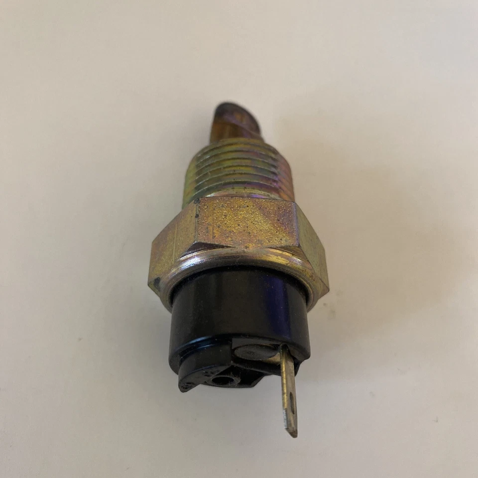 Interruptor de temperatura do líquido de arrefecimento do motor padrão TS-32 compatível com van 1968 GMC P15/P1500 - Imagem 2 de 3