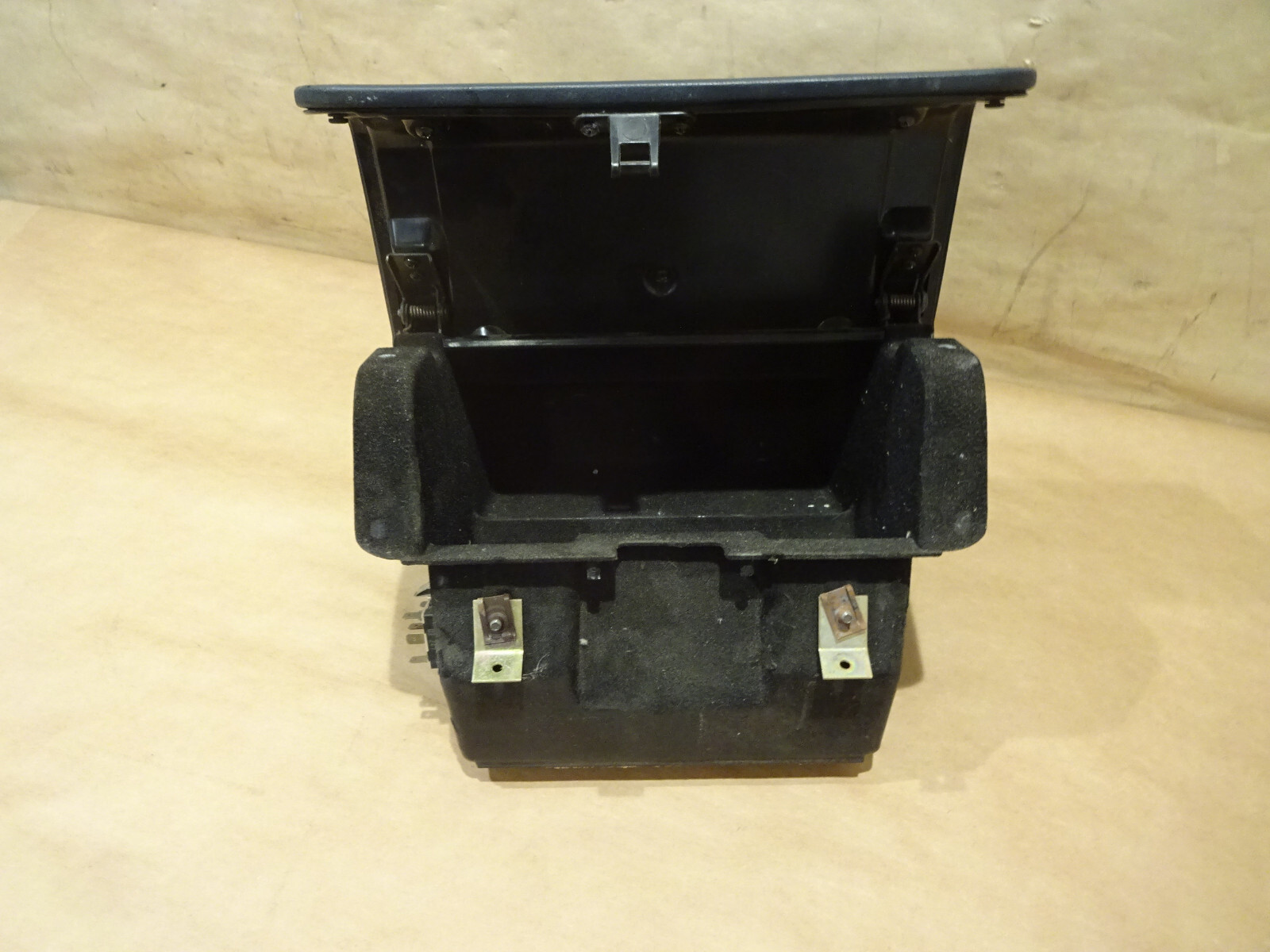 Maserati  4200 Spyder- Rear Glove Box Door Storage CompleteP/N 66720500-66720200