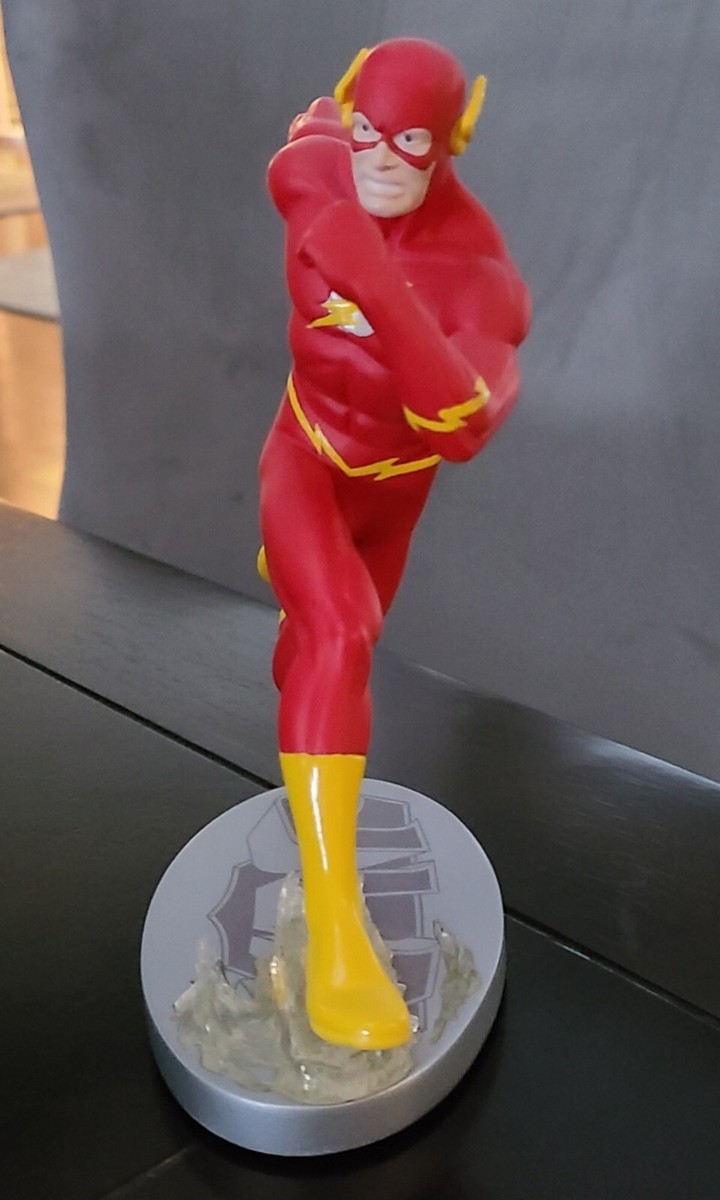 The Flash statue DC direct スタチュー Amazon.com: McFarlane Toys McFarland Toys - DC Direct The Flash by