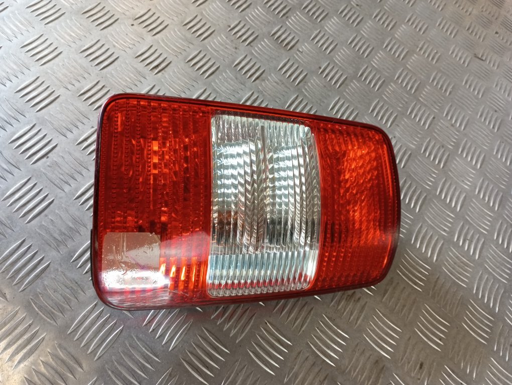 Volkswagen Caddy 2005 Right Rear Tail Lights 2K0945112A Bos17587 