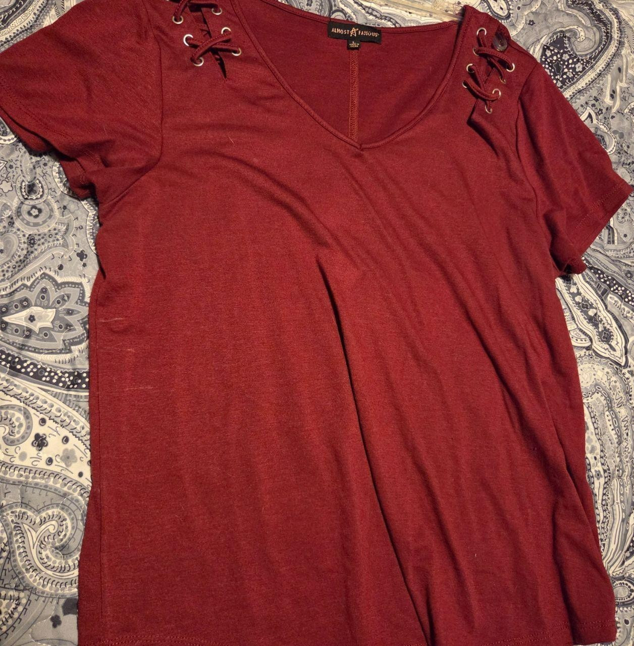Hot Topic Almost Famous Burgundy Lace Up V-Neck T-Shirt Women's Size L
