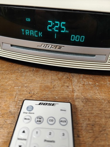 Bose Wave Music System AWRCC6 Radio and CD Player Cream/White with Remote & DAB - Picture 4 of 24
