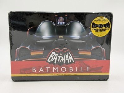BATMOBILE 1966 BATMAN TV COLLECTOR'S EDITION MODEL KIT POL822 POLAR LIGHTS 1:32