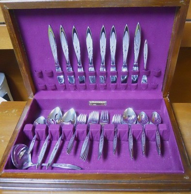 Oneida Ltd. WM A. Rogers Premier Stainless 53 Pcs Service for 8... ROYAL HARVEST