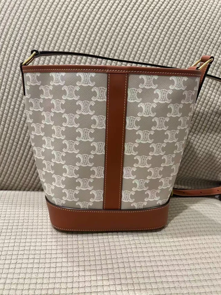 NUEVO Celine Pequeño Cubo Triunfo Lona GREGE Beige y Dorado/Marrón Piel de becerro Foto 3 de 4