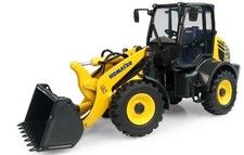 UNIVERSAL HOBBIES, Pala gommata KOMATSU WA100M, 1/50,  UH8145