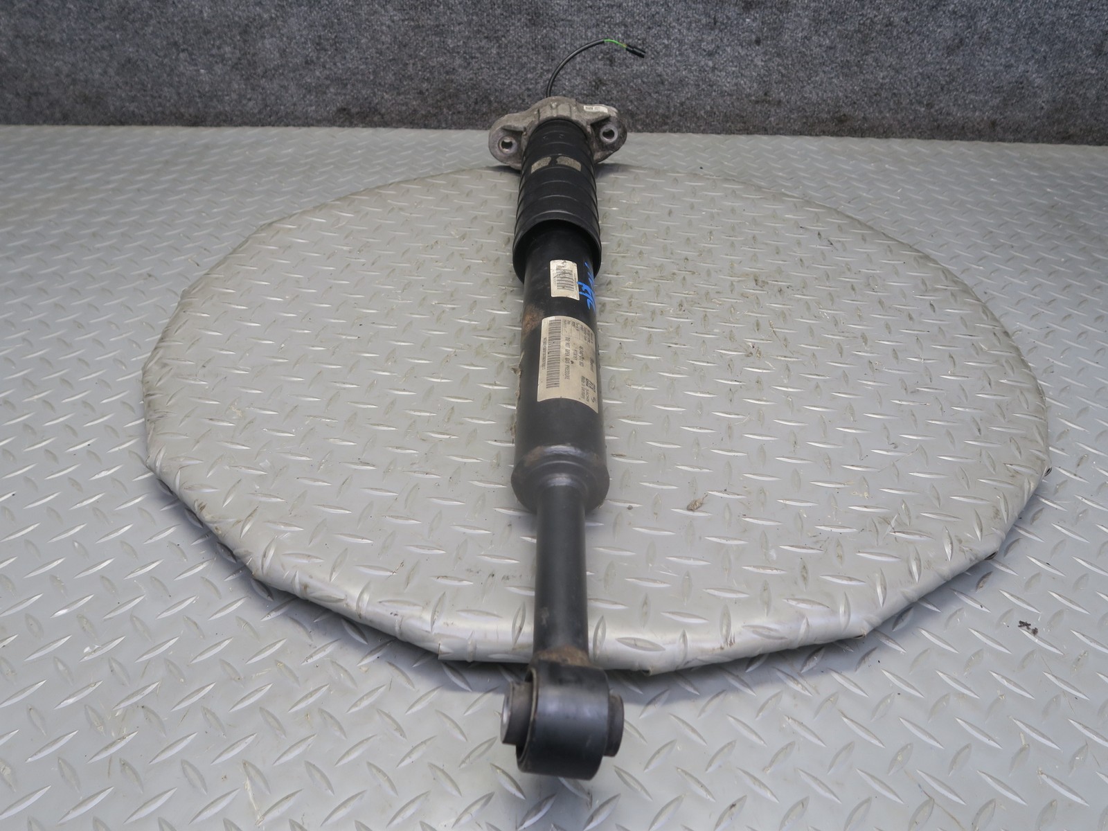 2017-2020 MASERATI LEVANTE M161 AWD REAR RIGHT AIR STRUT SHOCK ABSORBER