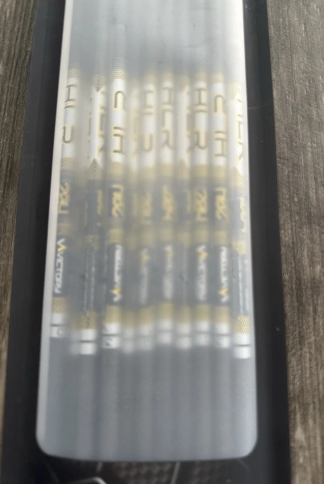 Victory HLR Elite 300 Spine Arrow Shafts - Image 3 of 4