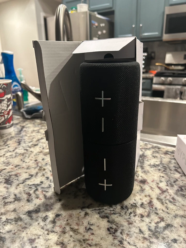 Altavoz inalámbrico Ultimate Ears Megaboom 3 - negro noche Foto 2 de 4