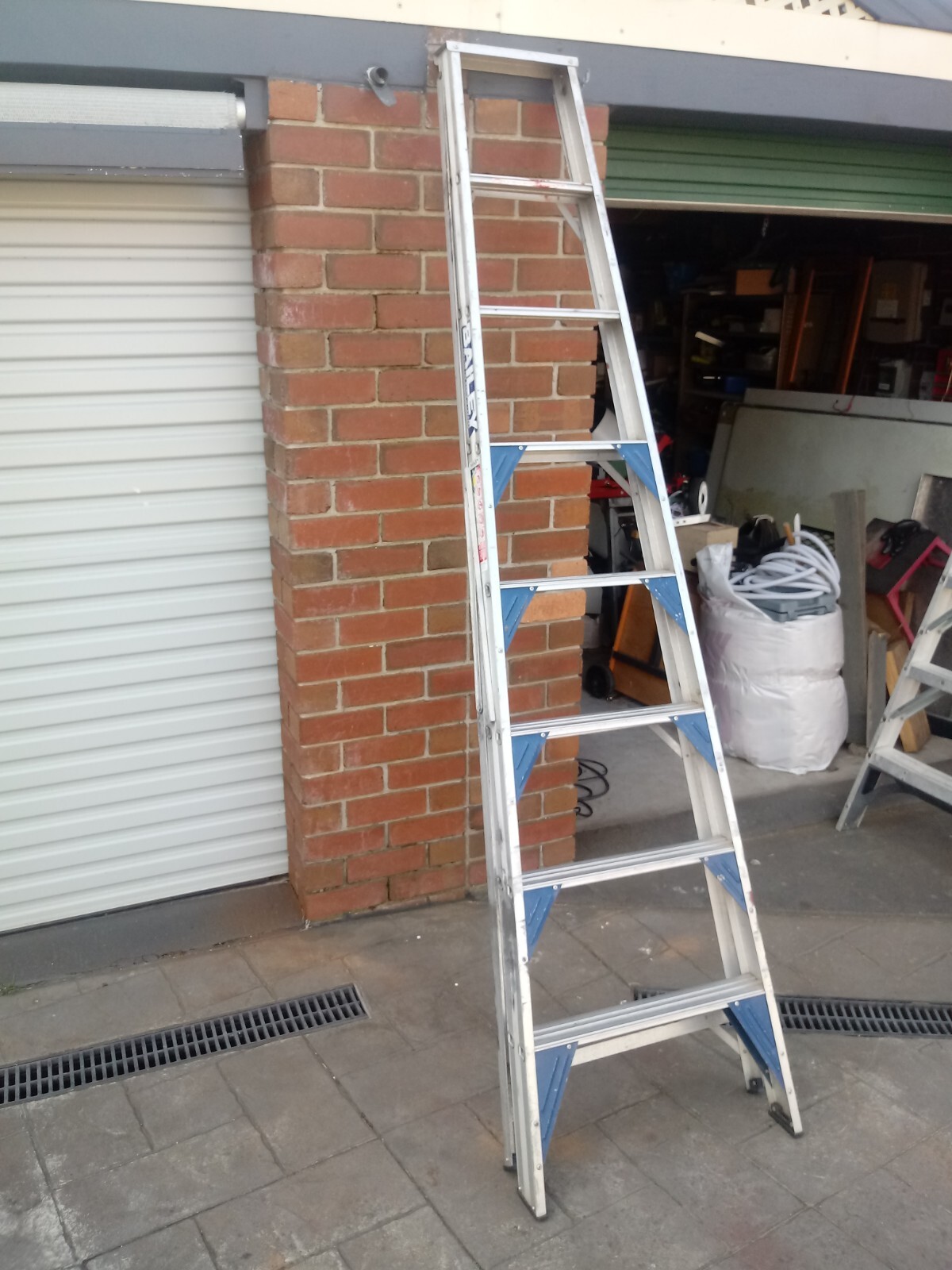 BAILEY 8 STEP LADDER eBay