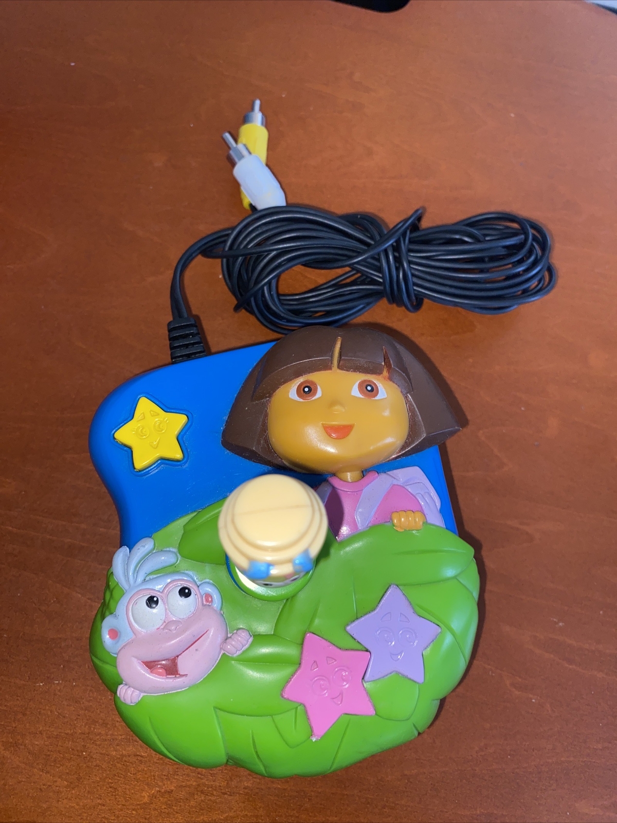 DORA the EXPLORER Jakks Pacific 2005 PLUG 'N PLAY TV Game Controller