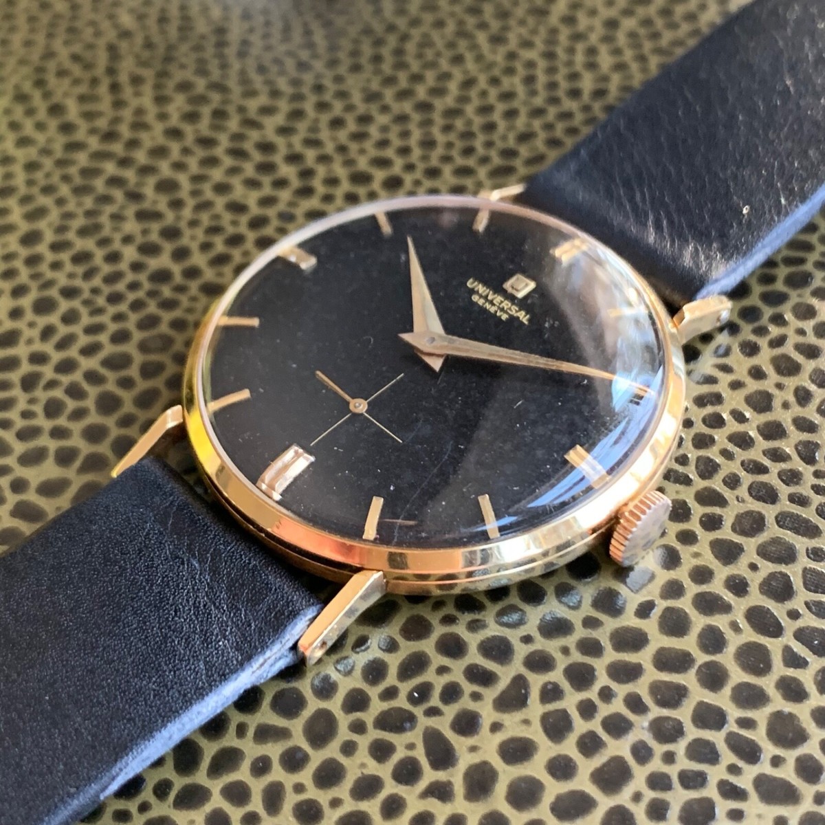 1956 Universal Genève 18K Solid Gold Ref. 109519-2 - Original