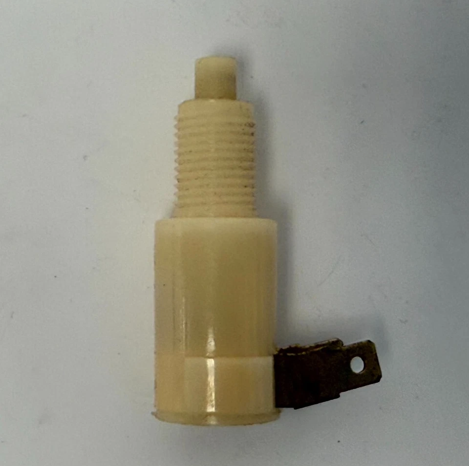 Interruptor de lámpara de luz de parada de servicio pesado Dodge Plymouth Chrysler 1969-1977 2926270 nuevo de stock Foto 4 de 4