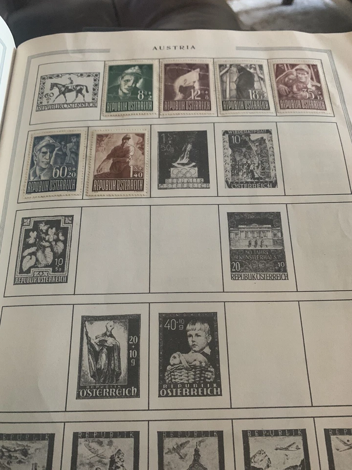 Vintage Voyager Stamp Booklet - Image 4 of 4