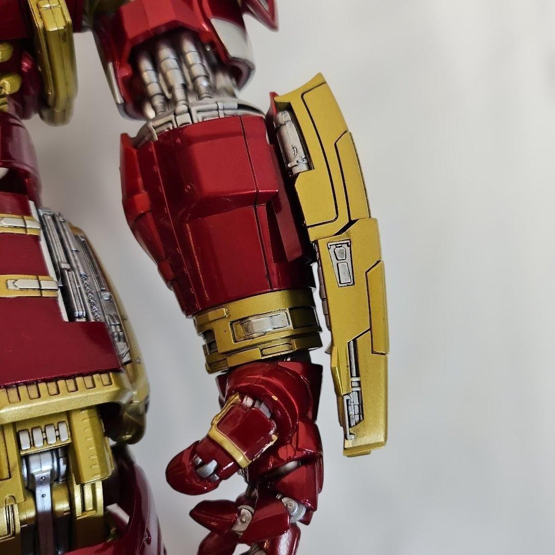 MAFEX No.020 Avengers Age of Ultron Hulkbuster Figure Figure