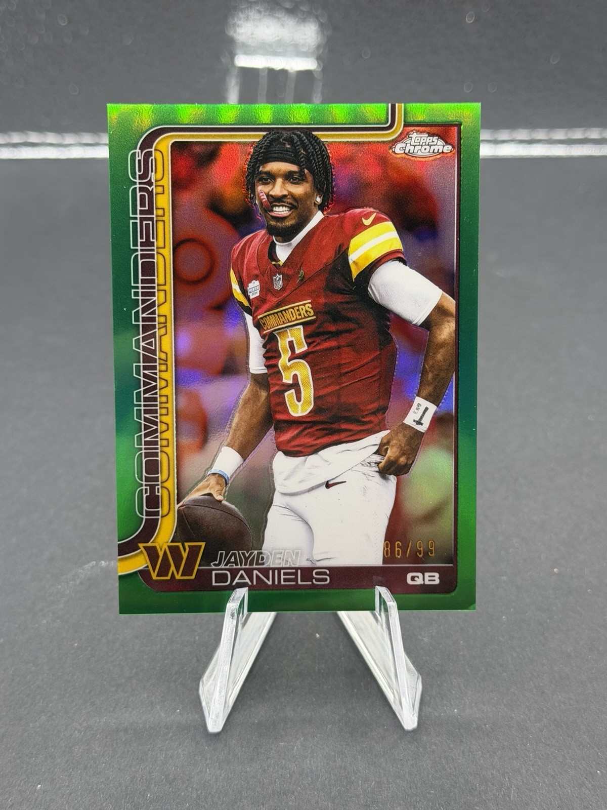 2025 Topps Chrome NFL Jayden Daniels #295 Green Refractor Image Variation /99 SP