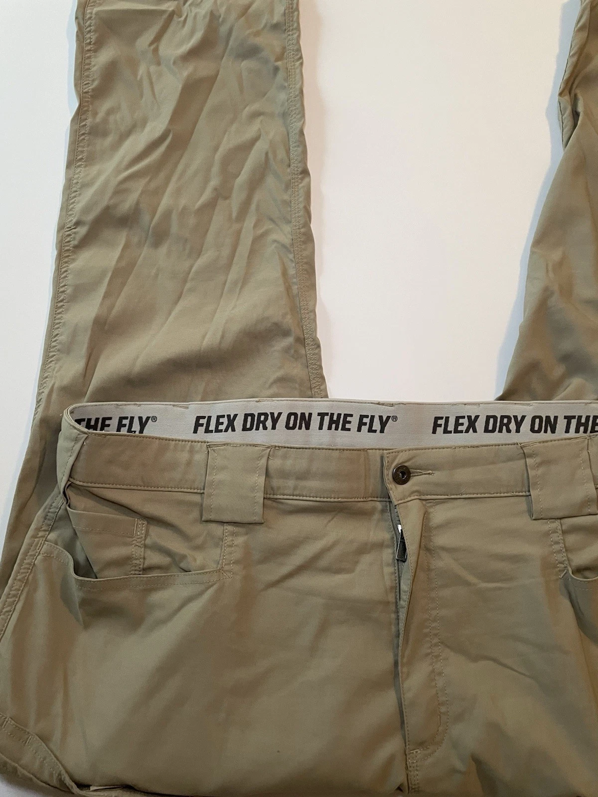 Duluth Trading Co Pants Mens 40 Beige Flex Dry On The Fly Cargo Relaxed 40x30