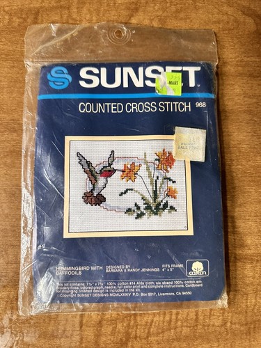 Sunset Hummingbird with Daffodils Flowers Counted Cross Stitch #968 4" x 5"