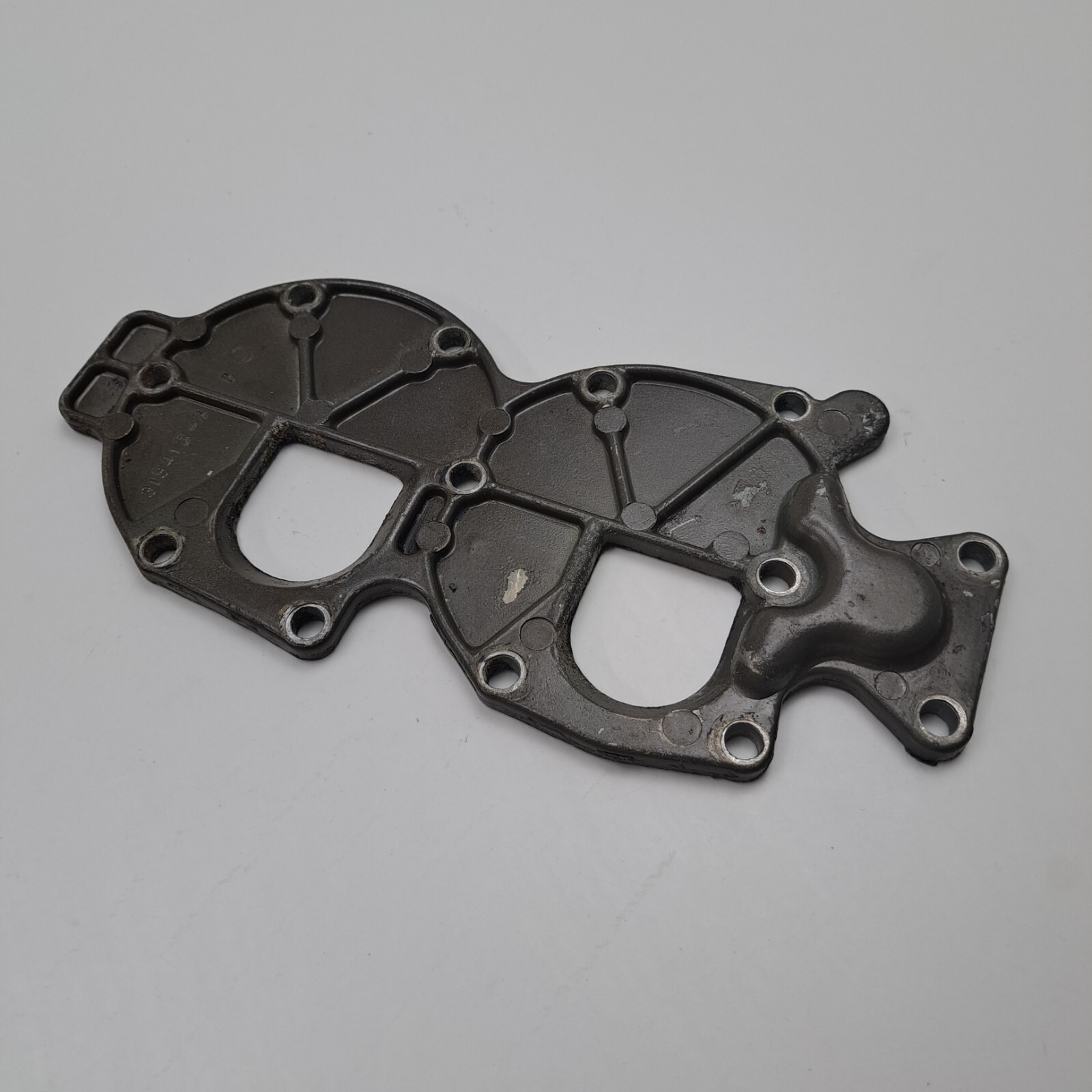 Evinrude Johnson 35 HP Cylinder Head Water Jacket Cover 0319412 OMC