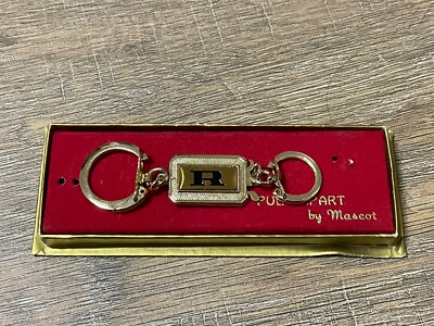 Vintage Pull Apart Keychain By Mascot Gold Tone Marked  R  O-B3