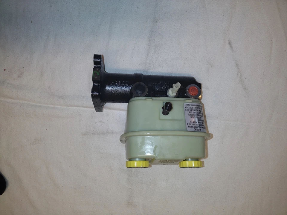 FREIGHTLINER M2 106 CILINDRO MAESTRO # 61639SR-BOSH Foto 4 de 4