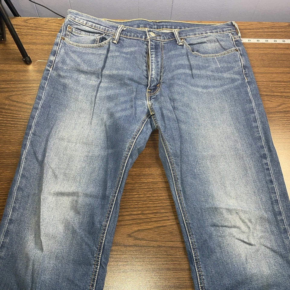 Mens Levi’s 541 Athletic Fit Tapered Leg Dark Wash Blue Denim Jeans Size 39x32.5 - Image 4 of 4