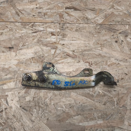 BMW E30 320 325 M20 Auspuff Katalysator Halter