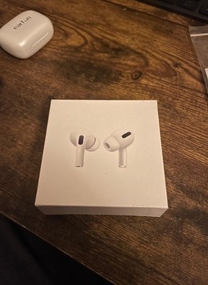 Apple AirPods Pro - Wireless Charging Case - White - In Ear Bluetooth Earbuds