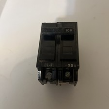 General Electric 100 Amp Black Circuit Breaker 40C Internal Common Trip