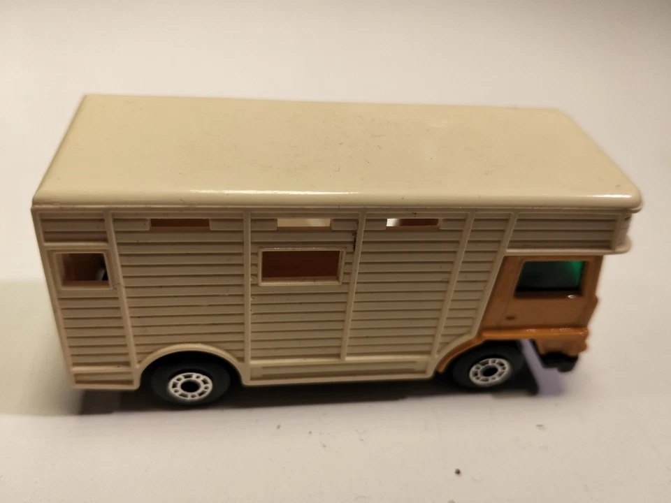 MATCHBOX - 40 HORSEBOX - 1977 CON BOX ORIGINALE - Immagine 3 di 4