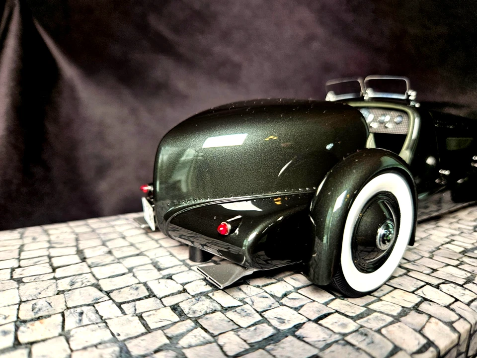 MINICHAMPS 1934 Modelo 40 Edsel Ford Special Speedster escala 1:18 Inv. #4779 Foto 4 de 4