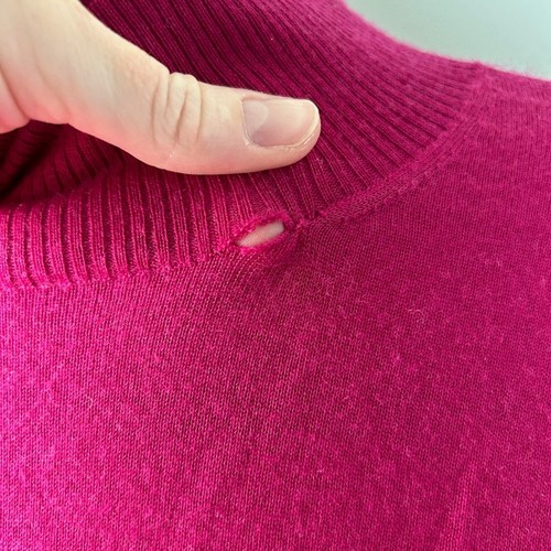 Gucci fuchsia short sleeve cashmere turtleneck SMALL (AS IS) - Picture 4 of 7