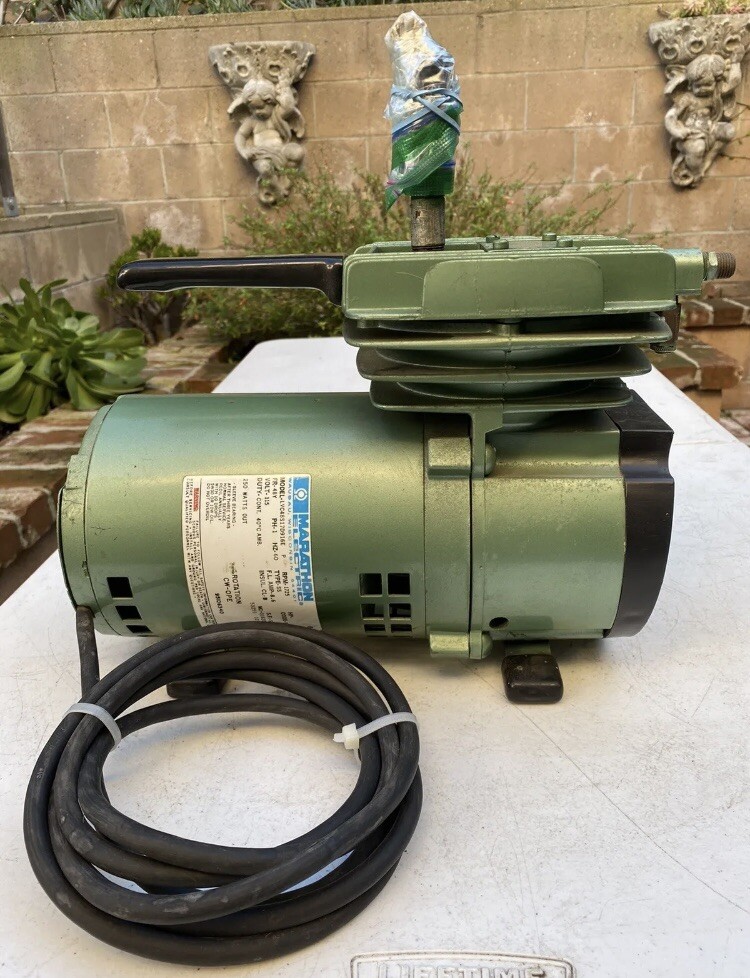 Dayton 2Z628 Speedaire Large Diaphragm Compressor & Vacuum